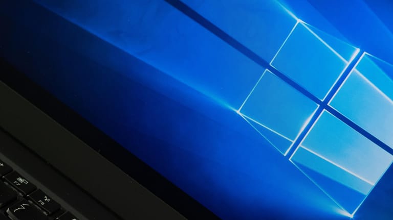 Ein Rechner mit Windows 10: Ende Mai erscheint das Mai-Update für Windows 10.