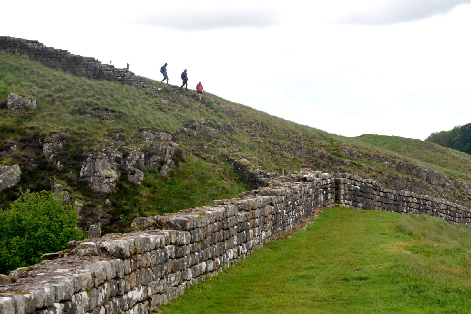 Wanderurlaub: Erbaut wurde der Hadrianswall von Osten nach Westen.