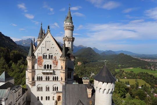 Schloss Neuschwanstein: Die Gemeinde Schwangau ist seit 1961 für die Beleuchtung des Gebäudes zuständig.