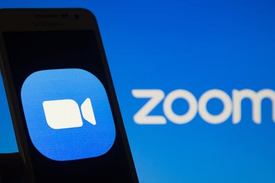 Zoom war eigentlich für den Einsatz in Unternehmen gedacht, in der Corona-Krise explodierte aber die Nutzung durch Privatleute.
