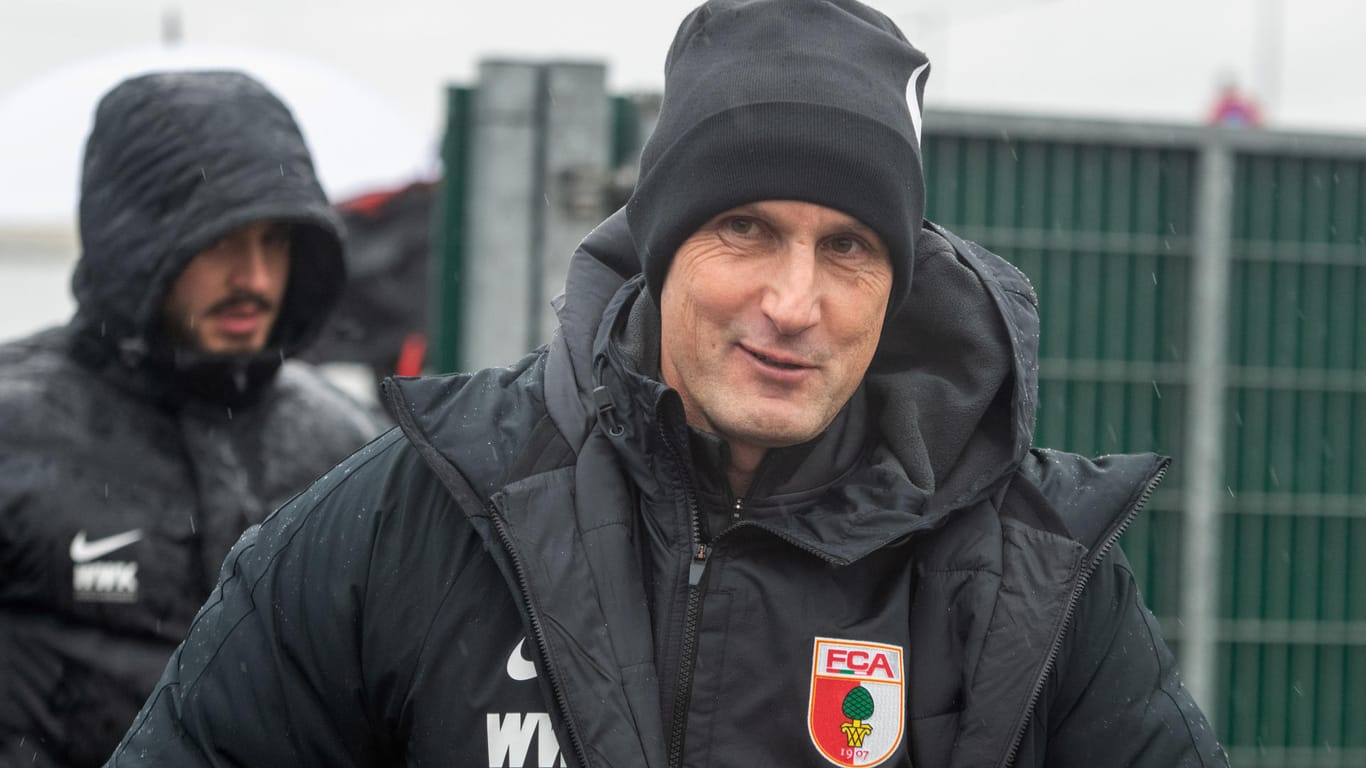 Augsburgs neuer Cheftrainer: Der 48-jährige Heiko Herrlich verletzte die vorgeschriebene Isolation – um Zahnpasta zu kaufen.