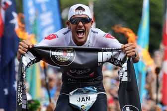 Jan Frodeno: Der deutsche Ironman-Weltmeister wird ein weiteres Jahr auf die Titelverteidigung warten müssen.