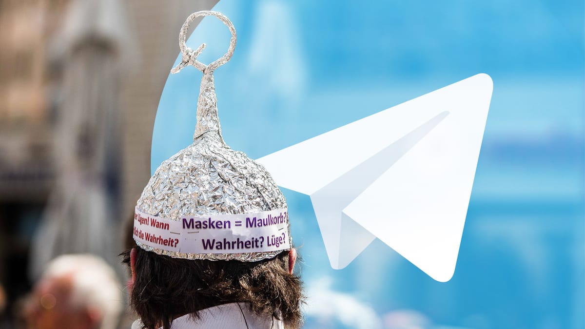 Aluhut-Träger und Telegram-Logo: Der Messengerdienst hat sich zur Lieblingsplattform der Rechtsextremen und Verschwörungstheoretiker entwickelt.