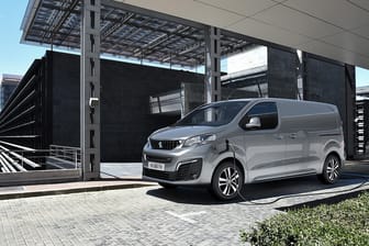 Neuer Transporter: Der E-Transporter von Peugeot ist ganze 136 PS stark.