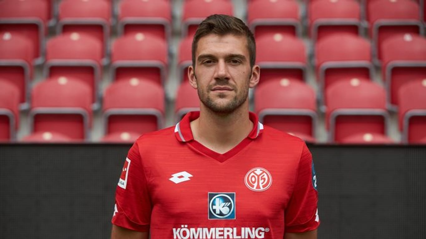 Der Mainzer Stefan Bell ist gespannt auf den Neustart der Bundesliga.