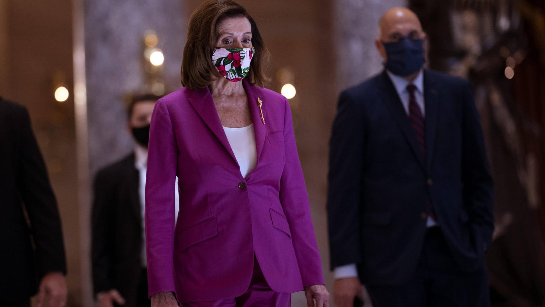 Nancy Pelosi: Die Sprecherin des Repräsentantenhauses will Amerika mit einem weiteren Hilfspaket in der Krise unterstützen. Nancy Pelosi: Die Sprecherin des Repräsentantenhauses will Amerika mit einem weiteren Hilfspaket in der Krise unterstützen.