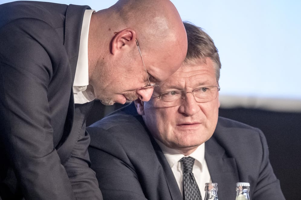 Andreas Kalbitz und AfD-Chef Jörg Meuthen: Nach dem Rauswurf des Brandenburger Landeschefs Kalbitz ist in der AfD große Unruhe ausgebrochen – Meuthen zweifelt an Kalbitz als Landeschef.