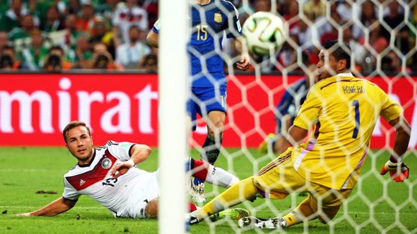 Mario Götze (l) erzielte im WM-Finale 2014 den 1:0-Siegtreffer gegen Argentinien.