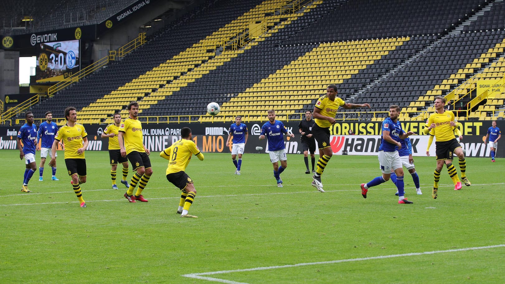 Kurioseses Revierderby der Geschichte: Das Geisterspiel zwischen dem BVB und Schalke 04 am Samstag.