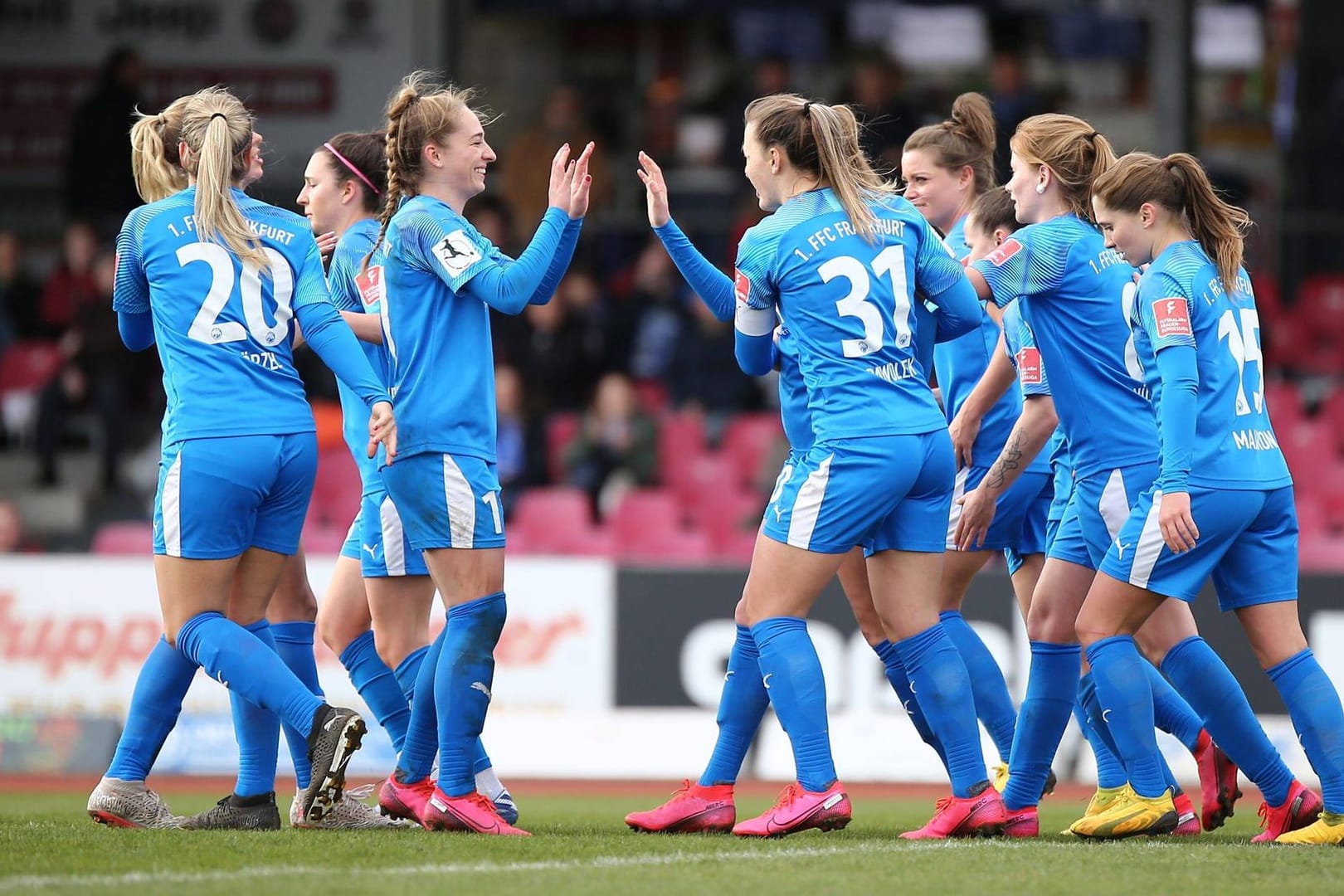 Torjubel beim 1. FFC Frankfurt in der Partie gegen den 1. FC Köln am 1. März: Ab dem 1. Juli fusioniert der Traditionsclub mit der Eintracht.