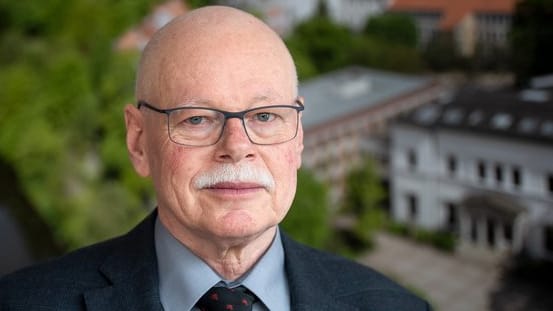 Ulrich Mäurer (SPD) ist der Innensenator von Bremen.