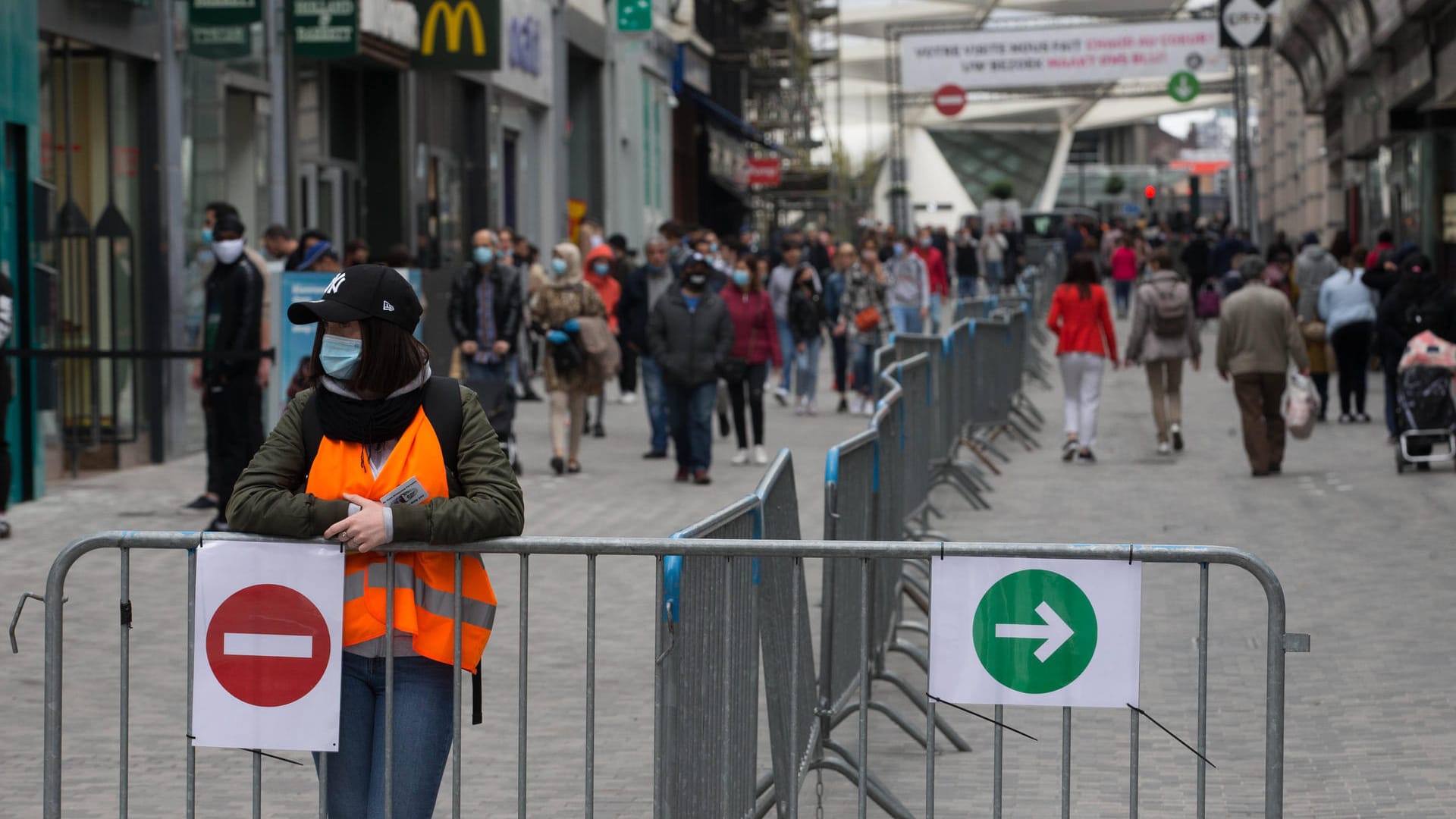 Einkaufsstraße im belgischen Nieuwstraat: Durch die Corona-Pandemie wird eine Sterblichkeit verzeichnet, wie seit dem Zweiten Weltkrieg nicht mehr.