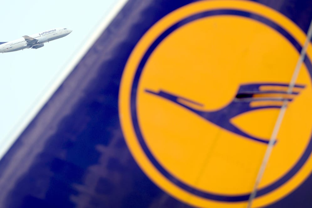 Lufthansa: Die Fluggesellschaft bietet Fluggästen in der Corona-Krise die Möglichkeit, ihren Flug auf derselben Strecke einmalig kostenlos umzubuchen.