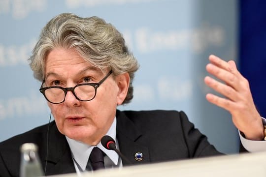 EU-Kommissar Thierry Breton Anfang des Jahres während einer Pressekonferenz in Berlin.