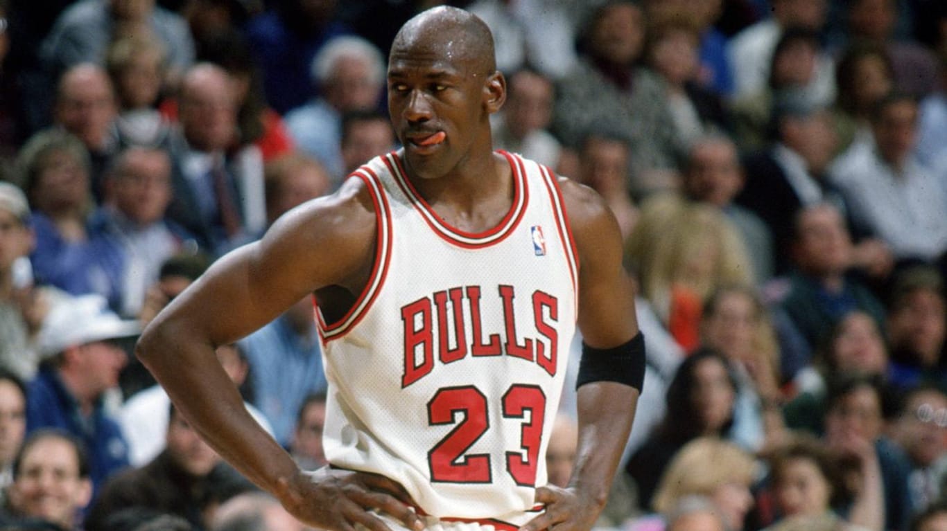 Michael Jordan im Bulls-Trikot 1997/98. Der sechste und letzte Titel mit Chicago ist Aufhänger der Dokumentation "The Last Dance".