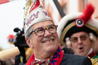 Reinhard Urban, Präsident des Mainzer Carneval-Verein (MCV), lacht: Mit Kölner und Düsseldorfer Karnevalsvereinen soll ein gemeinsames Vorgehen für die kommende Session beraten werden.