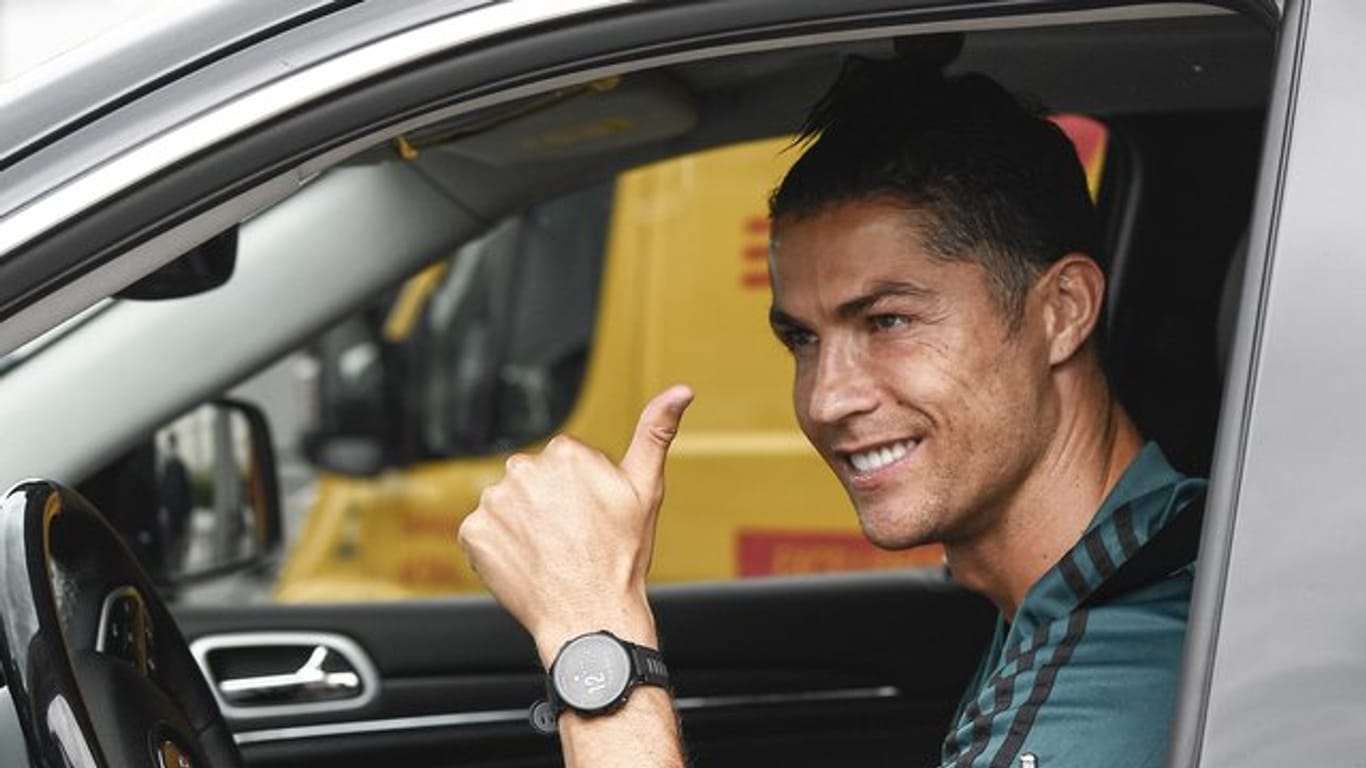 Cristiano Ronaldo beim Verlassen des Sportzentrums von Juventus Turin.