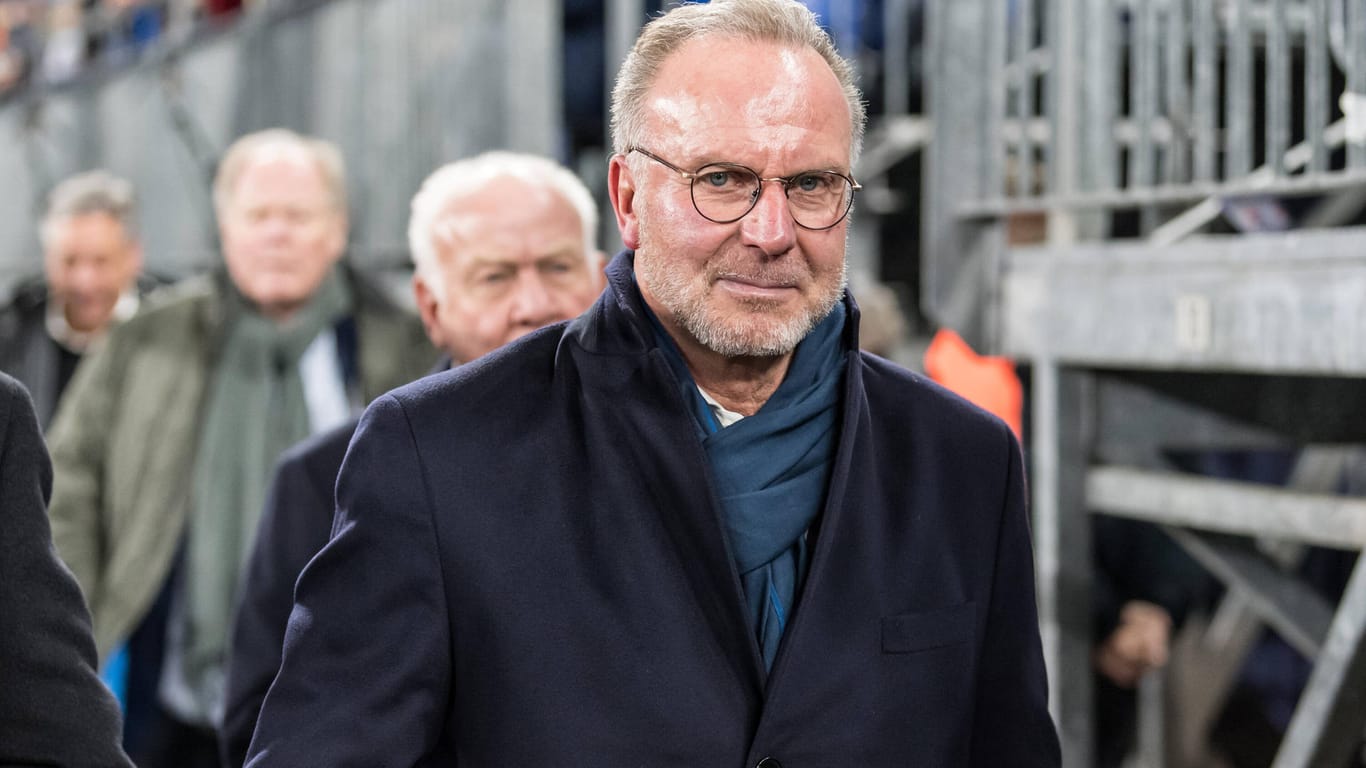 Karl-Heinz Rummenigge: Der Vorstandsvorsitzende des FC Bayern will mit DFB-Chef Fritz Keller an einer Gehaltsobergrenze arbeiten.