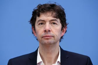 Christian Drosten: Zweimal in der Woche erklärt der Chef-Virologe der Berliner Charité die neuesten Erkenntnisse zum Coronavirus in einem Podcast. (Archivbild)
