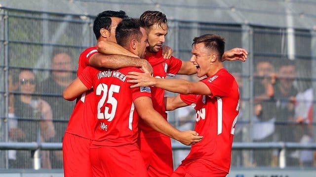Türkgücü München führt die Regionalliga Bayern an.