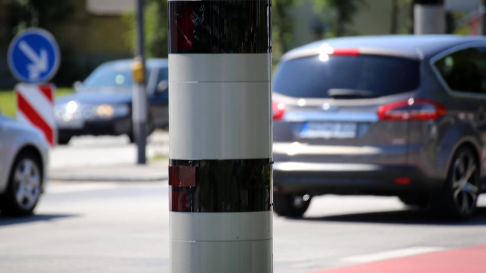 Eine Radarfalle (Symbolbild): Ein ähnliches Exemplar wird nun auch in Hagen beim Finanzamt aufgestellt.