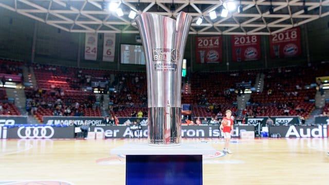 Zehn Teams der Basketball-Bundesliga werden in München einen Meister ausspielen. Zehn Teams der Basketball-Bundesliga werden in München einen Meister ausspielen.