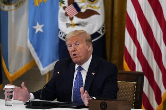 US-Präsident Trump will den G7-Gipfel nun doch als reales Treffen abhalten.