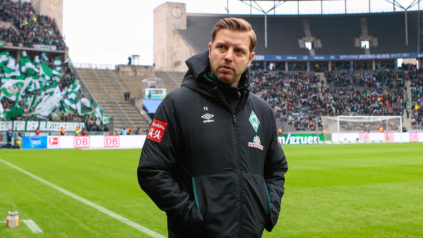 Florian Kohfeldt: Der Trainerstuhl des Bremers wackelt bedenklich. Florian Kohfeldt: Der Trainerstuhl des Bremers wackelt bedenklich.