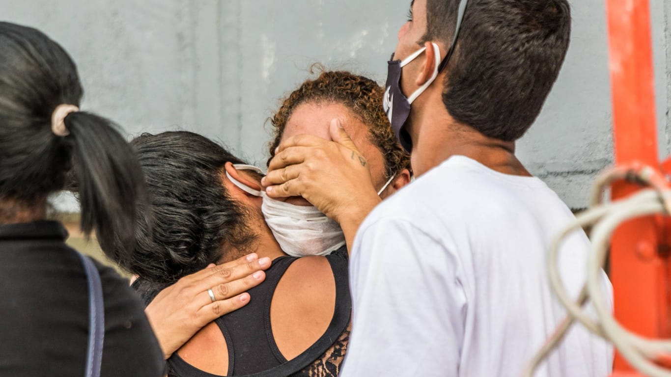 Brasilien: Das Land ist schwer von der Pandemie betroffen. Innerhalb von 24 Stunden sind nun 20.000 neue Infizierte gemeldet worden.