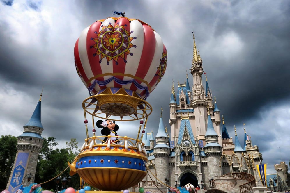 Disney World in Florida: Die NBA überlegt offenbar, die Saison im Freizeitpark zu Ende zu spielen.