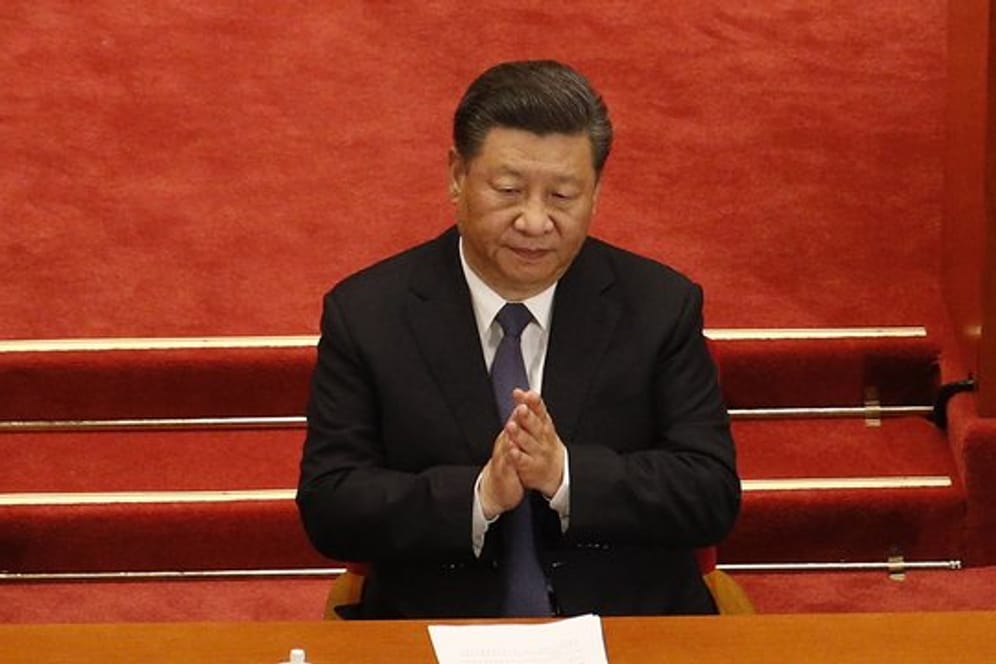 Chinas Präsident Xi Jinping bei der Eröffnungssitzung des Nationalen Volkskongresses in der Großen Halle des Volkes.