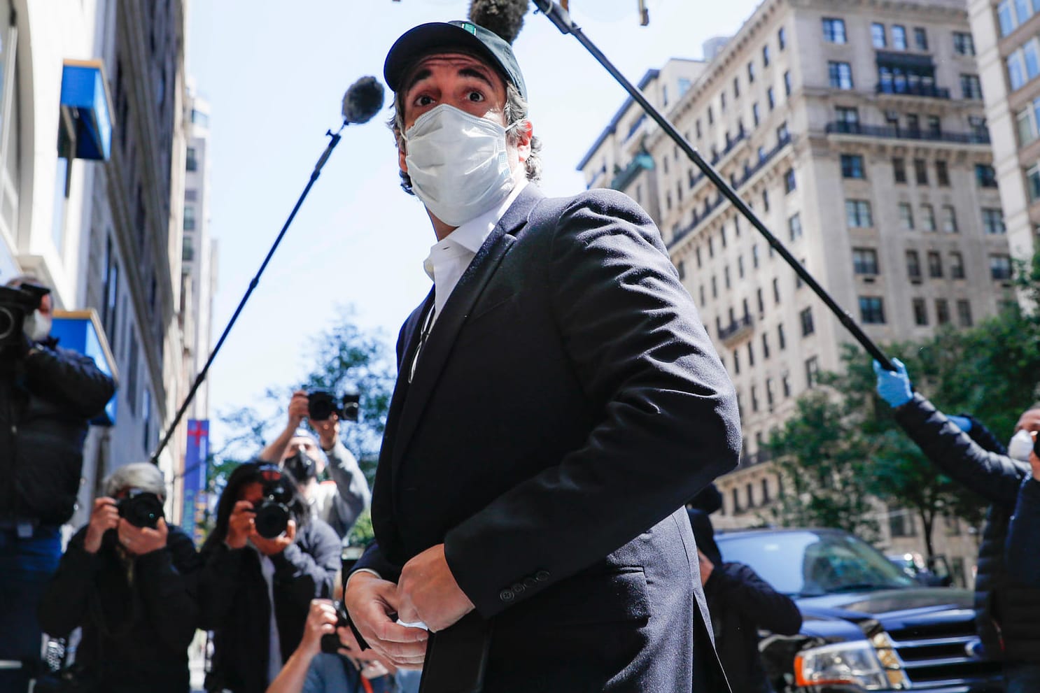 Michael Cohen: Der ehemalige Anwalt von US-Präsident Trump ist wegen der Corona-Krise vorzeitig aus dem Gefängnis entlassen worden.