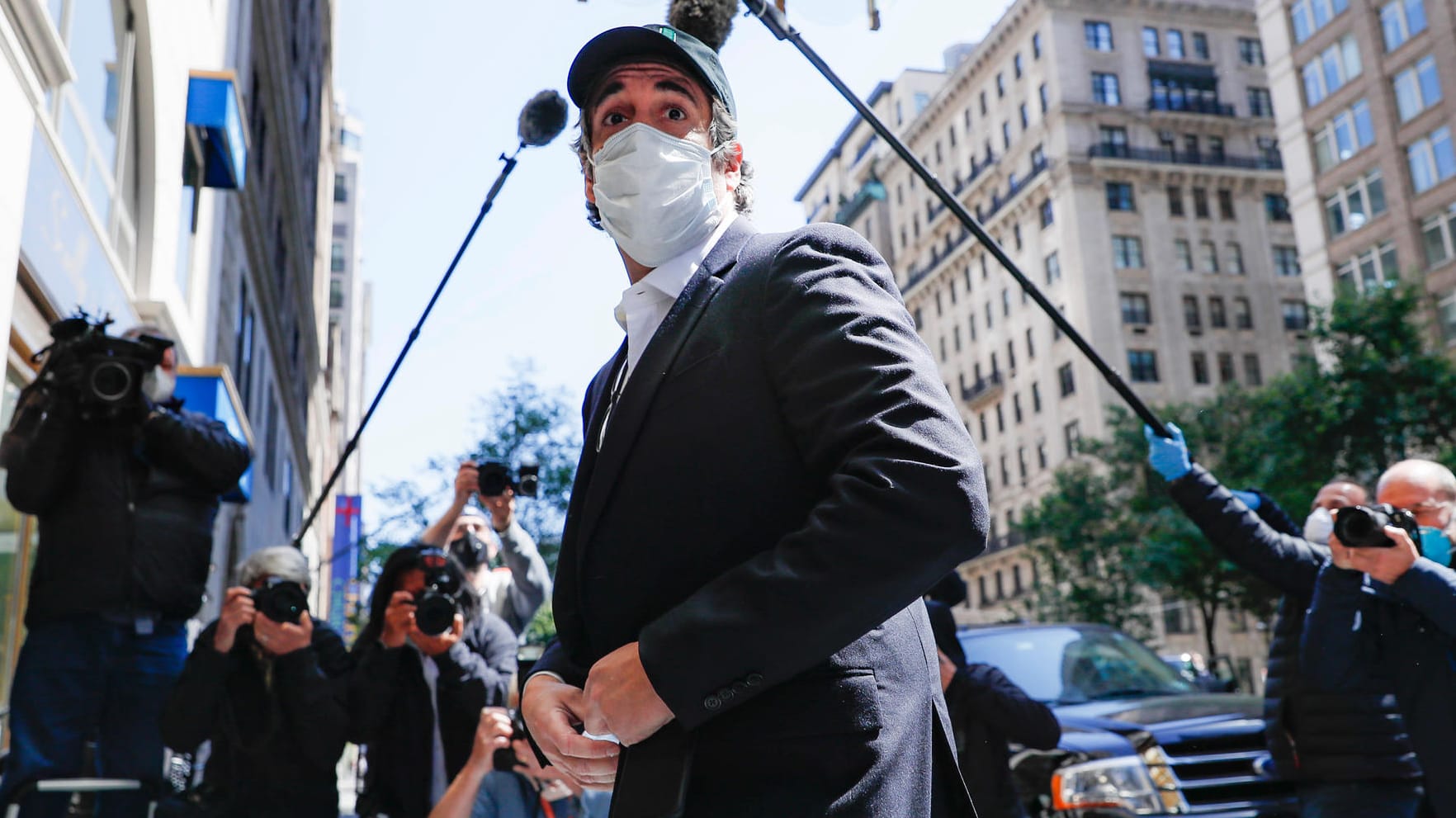 Michael Cohen: Der ehemalige Anwalt von US-Präsident Trump ist wegen der Corona-Krise vorzeitig aus dem Gefängnis entlassen worden. Michael Cohen: Der ehemalige Anwalt von US-Präsident Trump ist wegen der Corona-Krise vorzeitig aus dem Gefängnis entlassen worden.