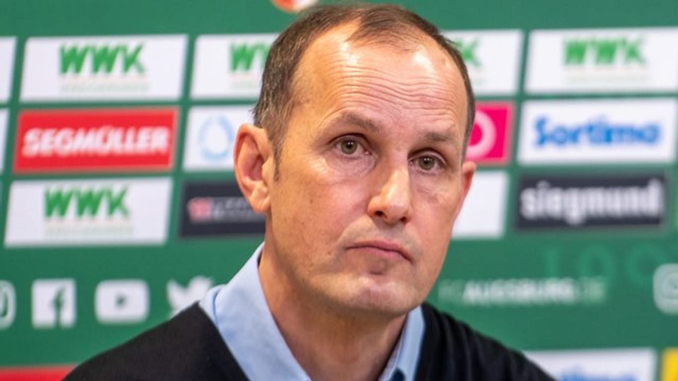 Steht mit etwas Verzug vor seinem Pflichtspieldebüt als Augsburg-Coach: Heiko Herrlich.