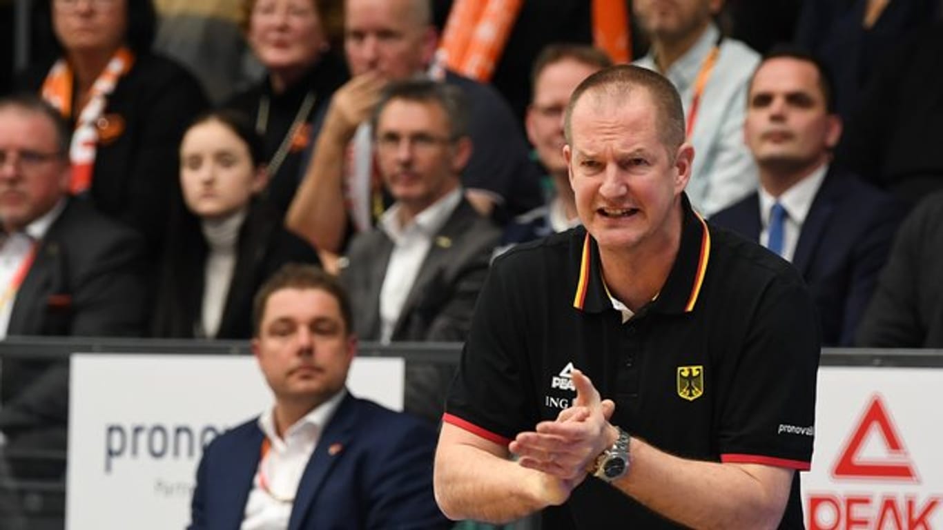 Soll Deutschlands Basketballer noch Tokio führen: Bundestrainer Henrik Rödl.