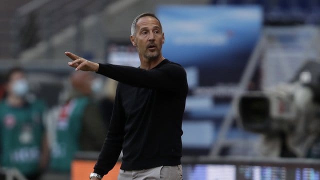 Muss mit der Eintracht in München antreten: Trainer Adi Hütter.