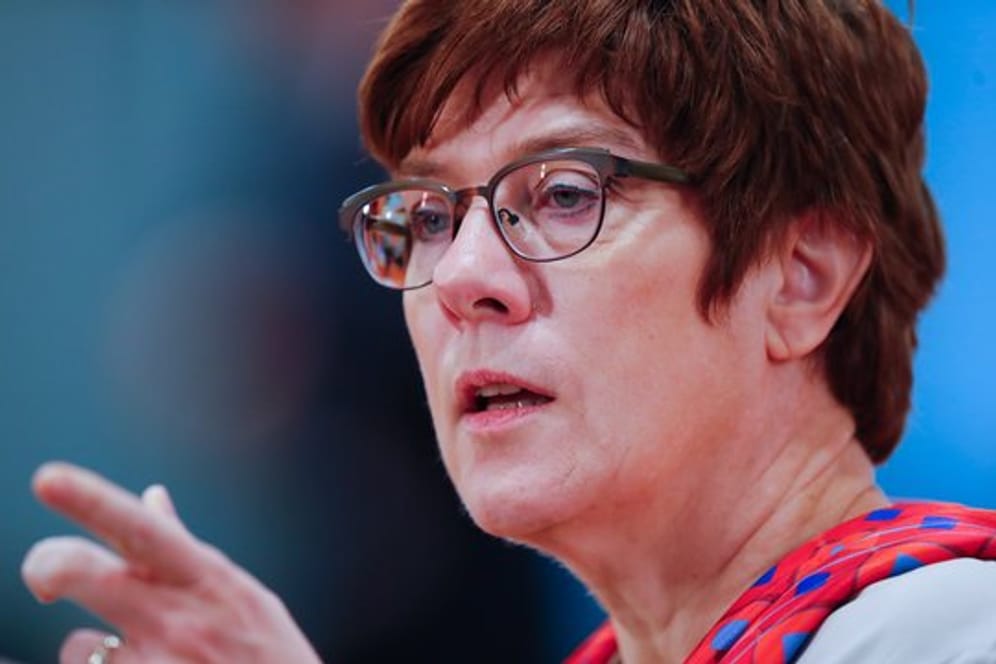 Annegret Kramp-Karrenbauer (CDU)
