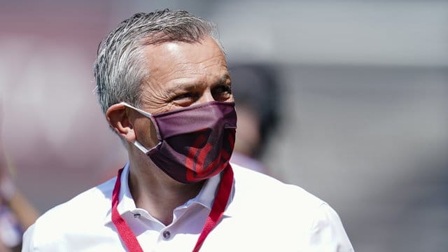 Wehens Sportdirektor Christian Hock sieht dem VfB-Einspruch gelassen entgegen. Wehens Sportdirektor Christian Hock sieht dem VfB-Einspruch gelassen entgegen.