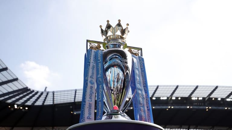Auch in der Premier League soll der Ball bald wieder rollen.