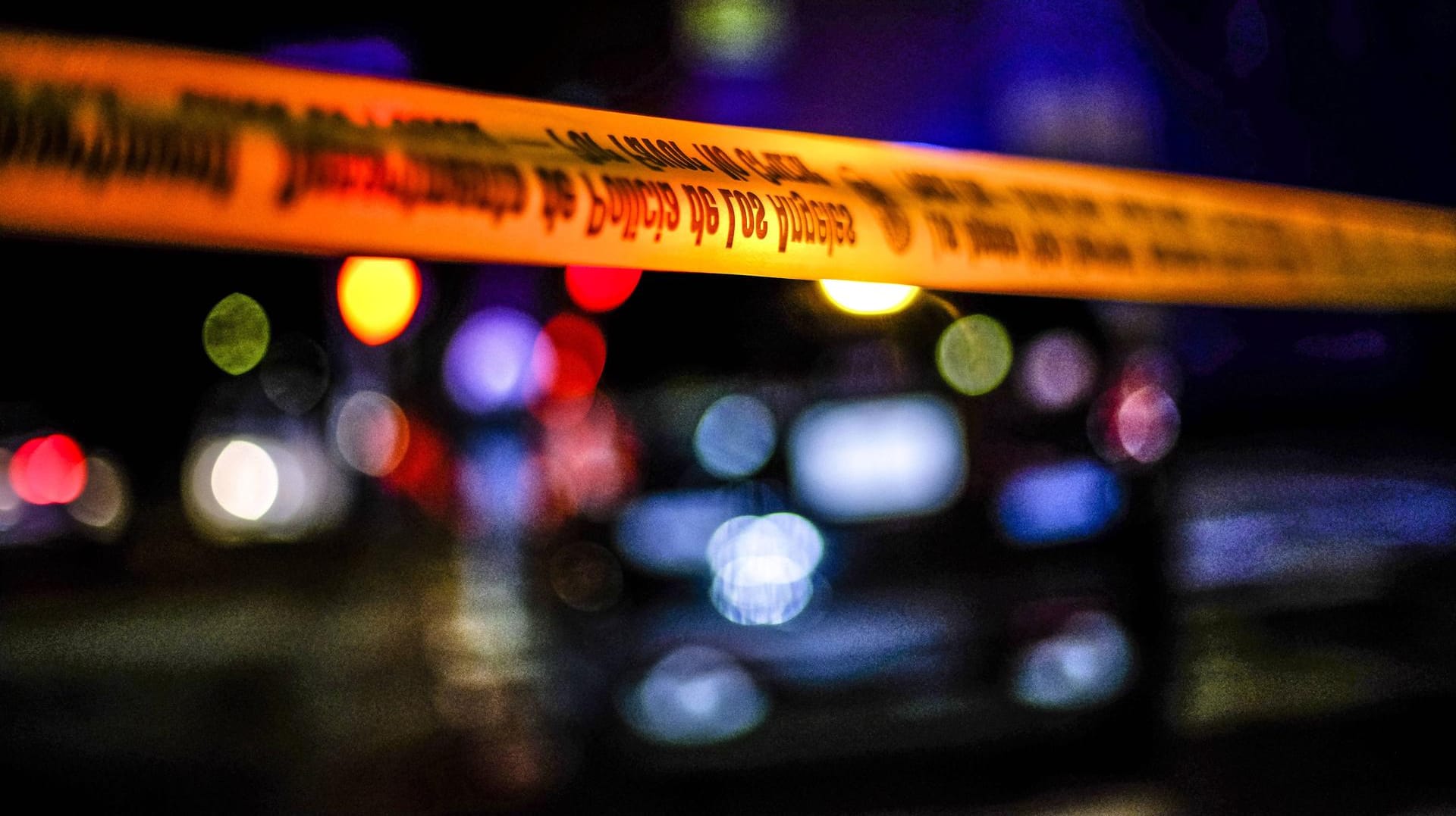 Absperrband an einem Tatort (Symbolbild): Ein Mann soll in den USA während eines Videoanrufs ermordet worden sein. Absperrband an einem Tatort (Symbolbild): Ein Mann soll in den USA während eines Videoanrufs ermordet worden sein.