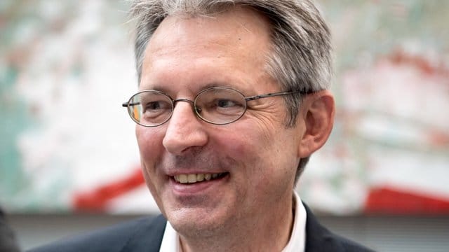 SPD-Fraktionsvize Achim Post: "Werden in diesem und in den nächsten Jahren weiter einen Vorrang für Zukunftsinvestitionen brauchen, um Wirtschaft und Beschäftigung wieder dauerhaft ans Laufen zu bekommen. SPD-Fraktionsvize Achim Post: "Werden in diesem und in den nächsten Jahren weiter einen Vorrang für Zukunftsinvestitionen brauchen, um Wirtschaft und Beschäftigung wieder dauerhaft ans Laufen zu bekommen.