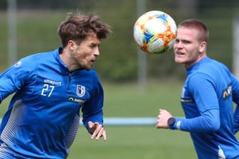 Patrick Moeschl Möschl (li.) und Thore Jacobsen: Der 1. FC Magdeburg bittet um eine Spielverlegung.