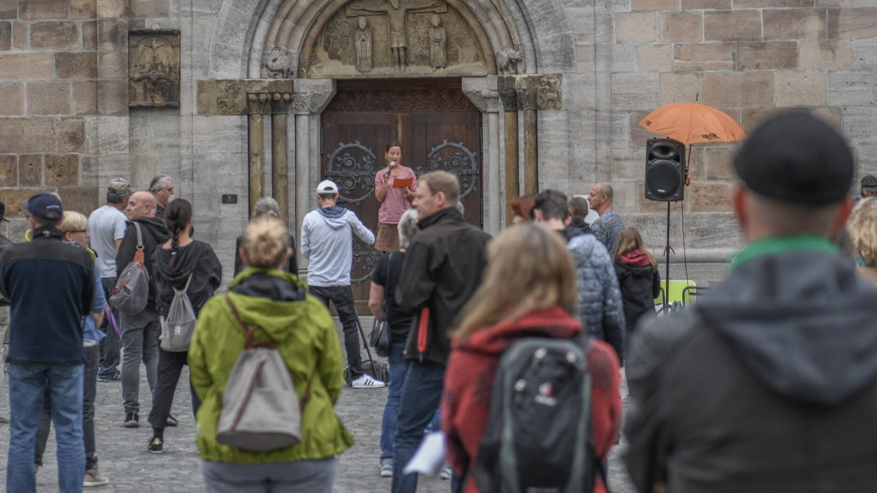 Demonstration in Schwäbisch Gmünd: Mehrere Dutzend Menschen demonstrierten gegen Corona-Beschränkungen.