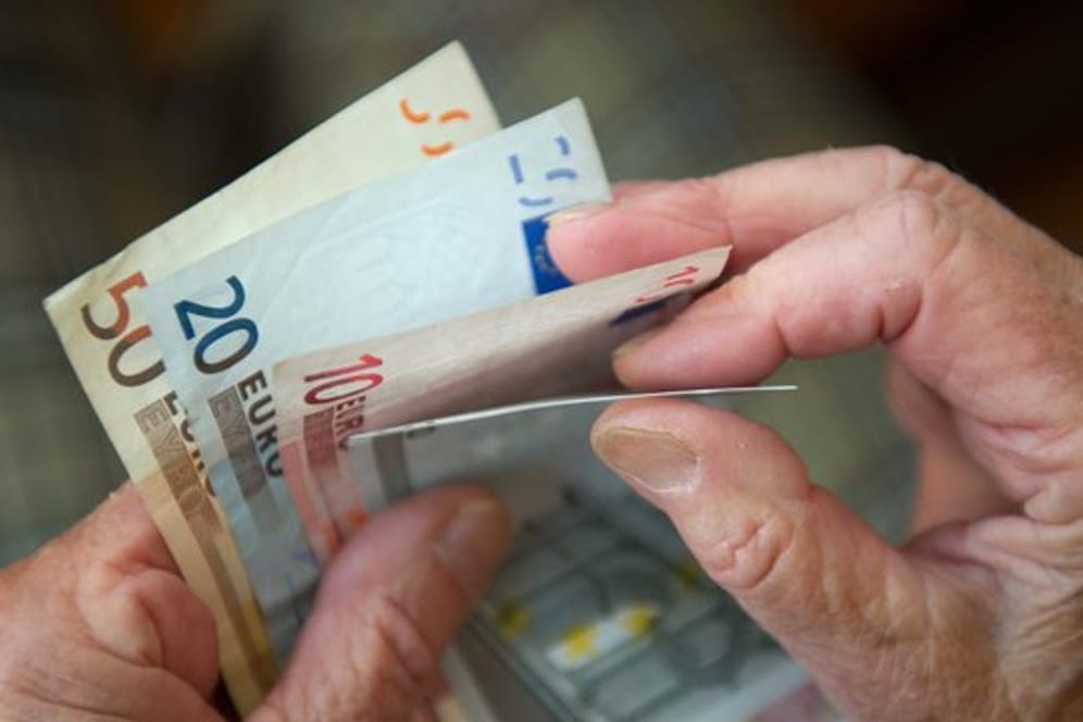 Die Ausgaben der Rentenversicherung summierten sich 2019 auf insgesamt 319 Milliarden Euro.
