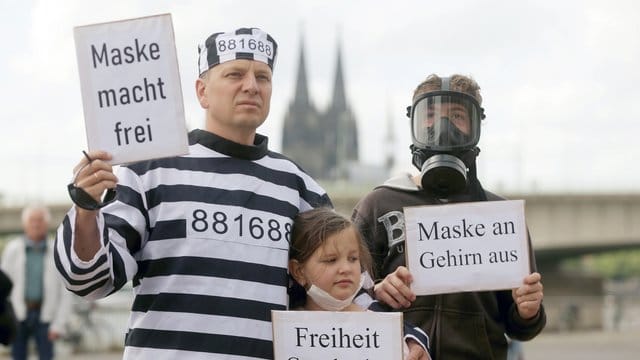 Demonstration gegen Corona-Beschränkungen in Kökn.