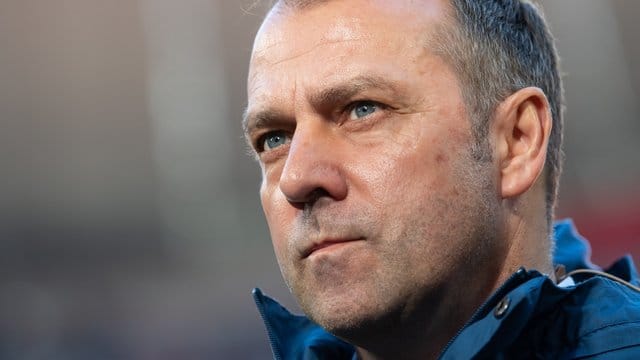 FCB-Trainer Flick blickt dem Spitzenspiel beim BVB am Dienstag mit großer Vorfreude entgegen. FCB-Trainer Flick blickt dem Spitzenspiel beim BVB am Dienstag mit großer Vorfreude entgegen.
