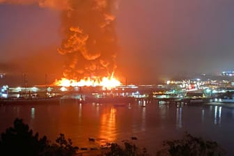 Riesige Rauchwolke: Ein Teil des historischen Pier 45 in San Francisco brannte lichterloh.