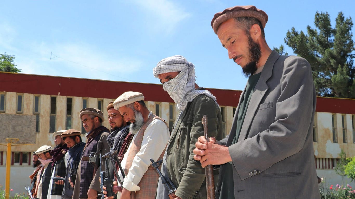 Kämpfer der Taliban (Symbolfoto): Die militante Gruppe hat eine dreitägige Waffenruhe verkündet.