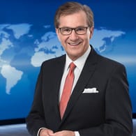 Jan Hofer: Der Chefsprecher der "Tagesschau" ist beim NDR unter Vertrag.