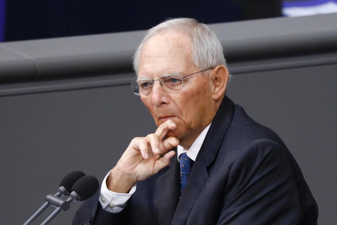 Wolfgang Schäuble: Der Bundestagspräsident sieht in den Corona-Demos den Nachweis einer gesunden Demokratie.